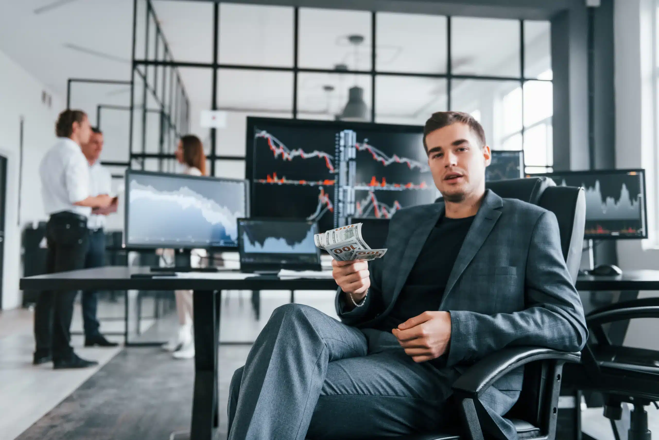 La Importancia Crítica del Autocontrol en Momentos de Volatilidad: La Maestría de las Finanzas